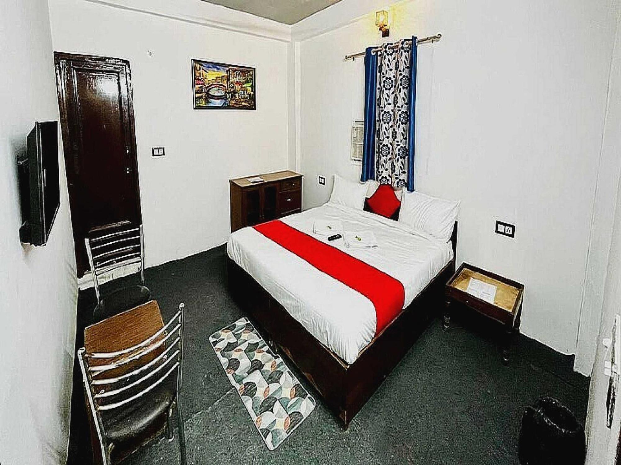Kings Court Hotel 3*