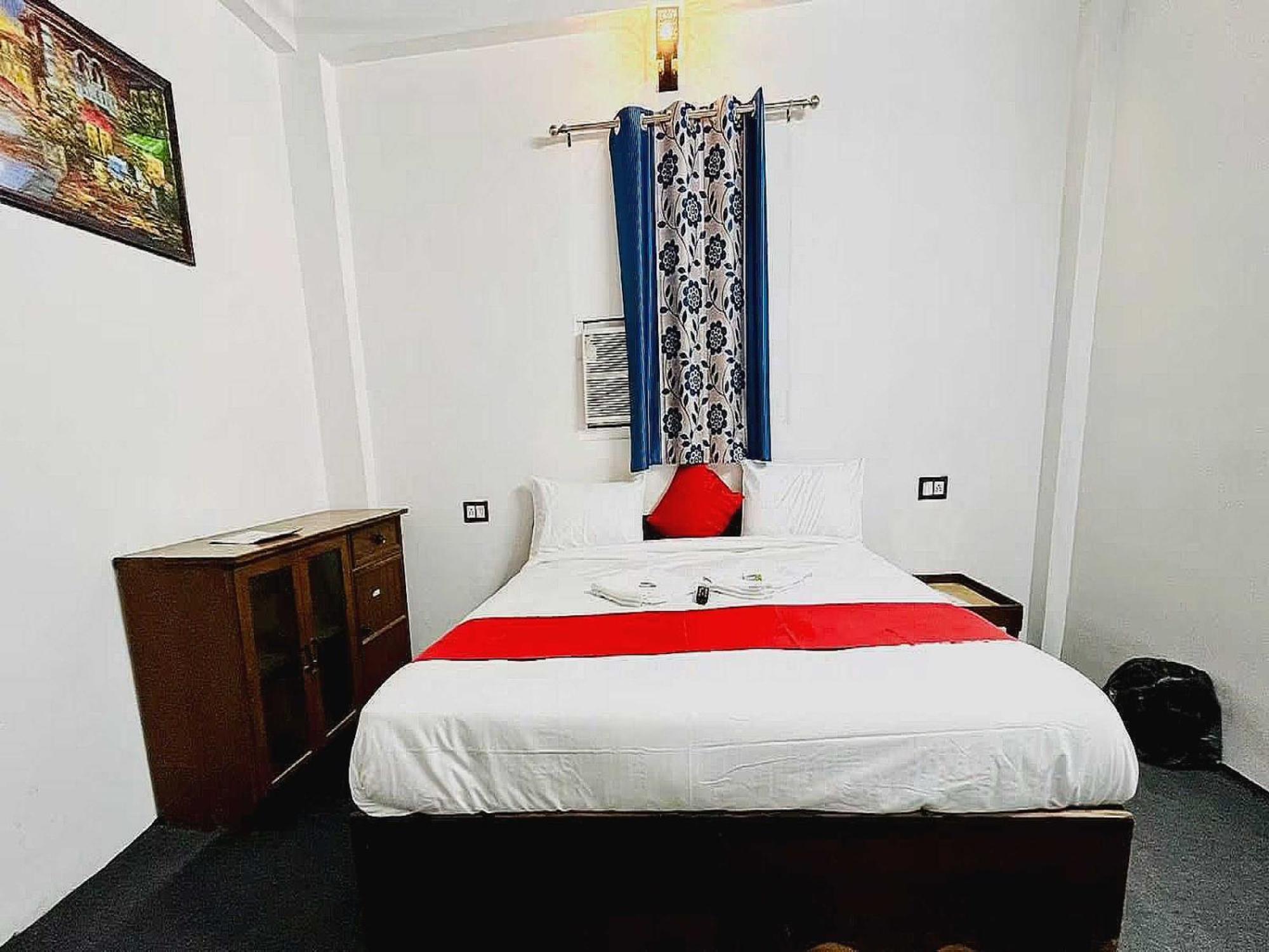 Kings Court 3*