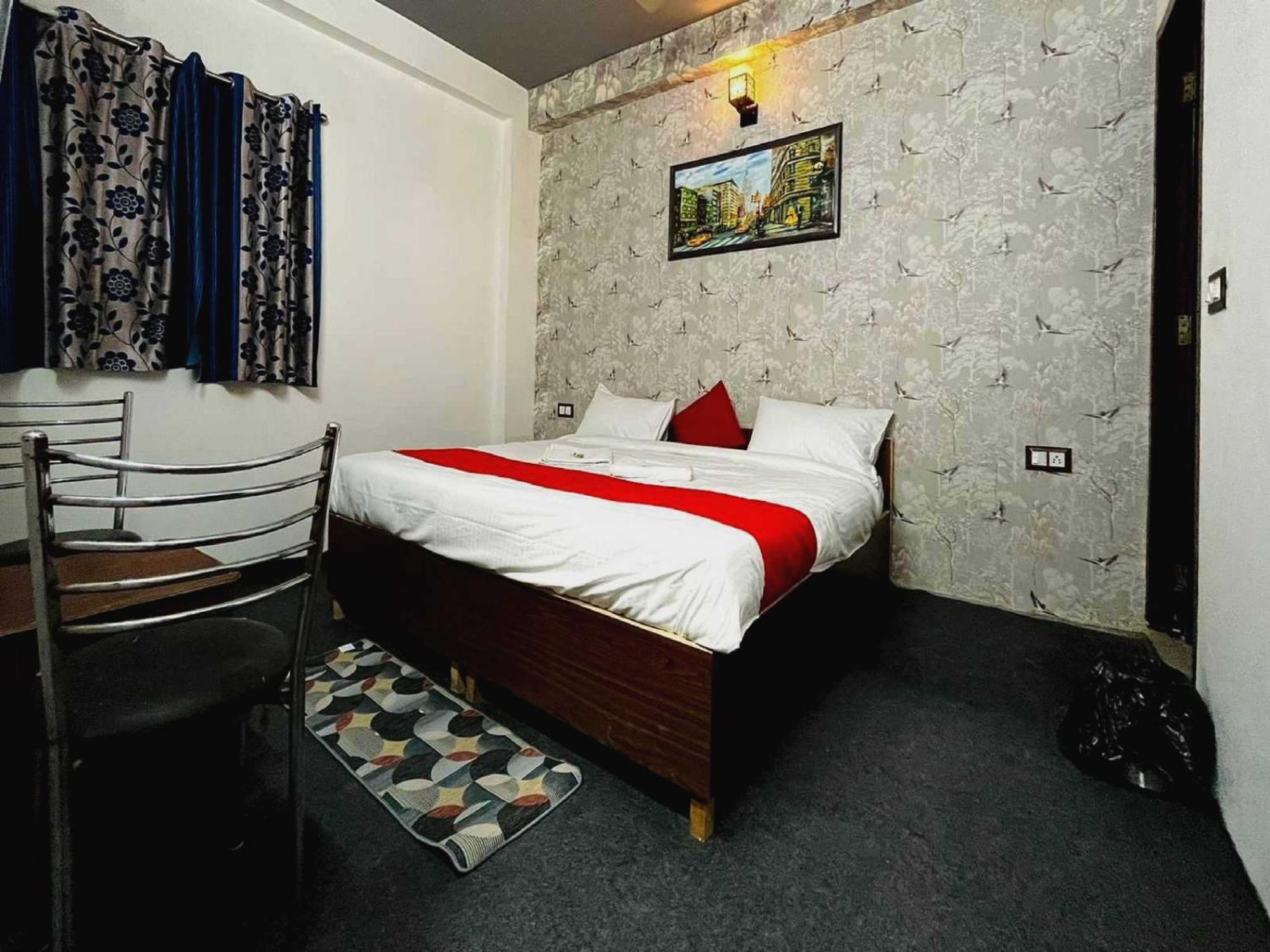 Kings Court Hotel 3*