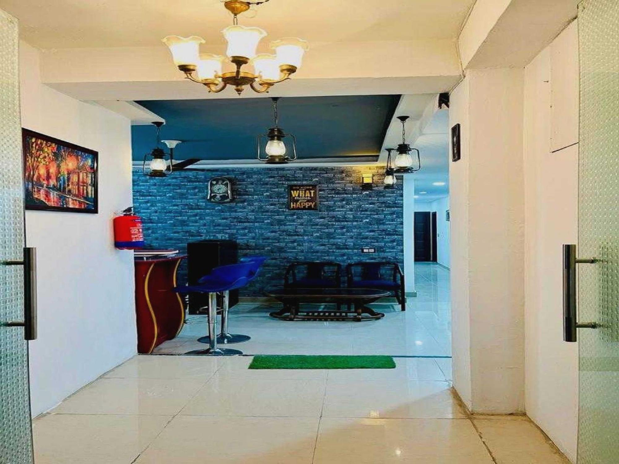 Kings Court Hotel New Delhi